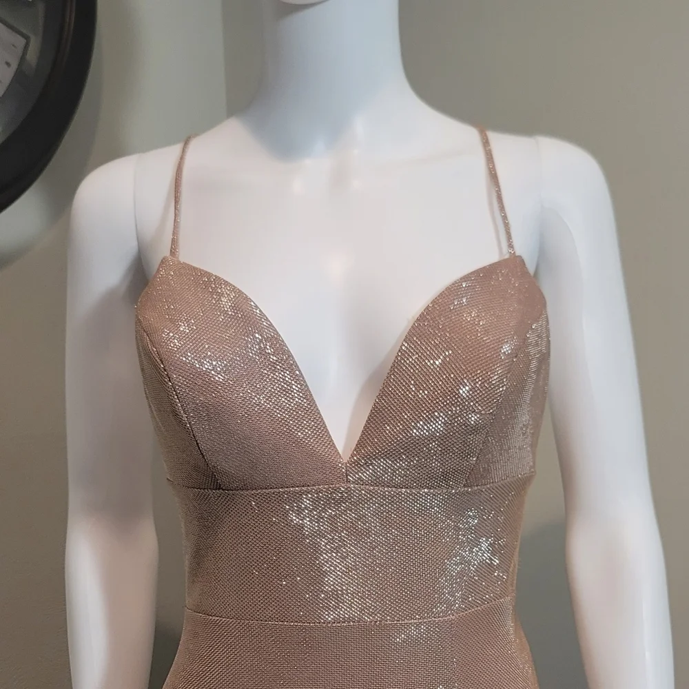 NWT Faviana Glamour Rose Gold Mermiad V-neck Spaghetti Strap Formal Dress Size 8 - Picture 8 of 14